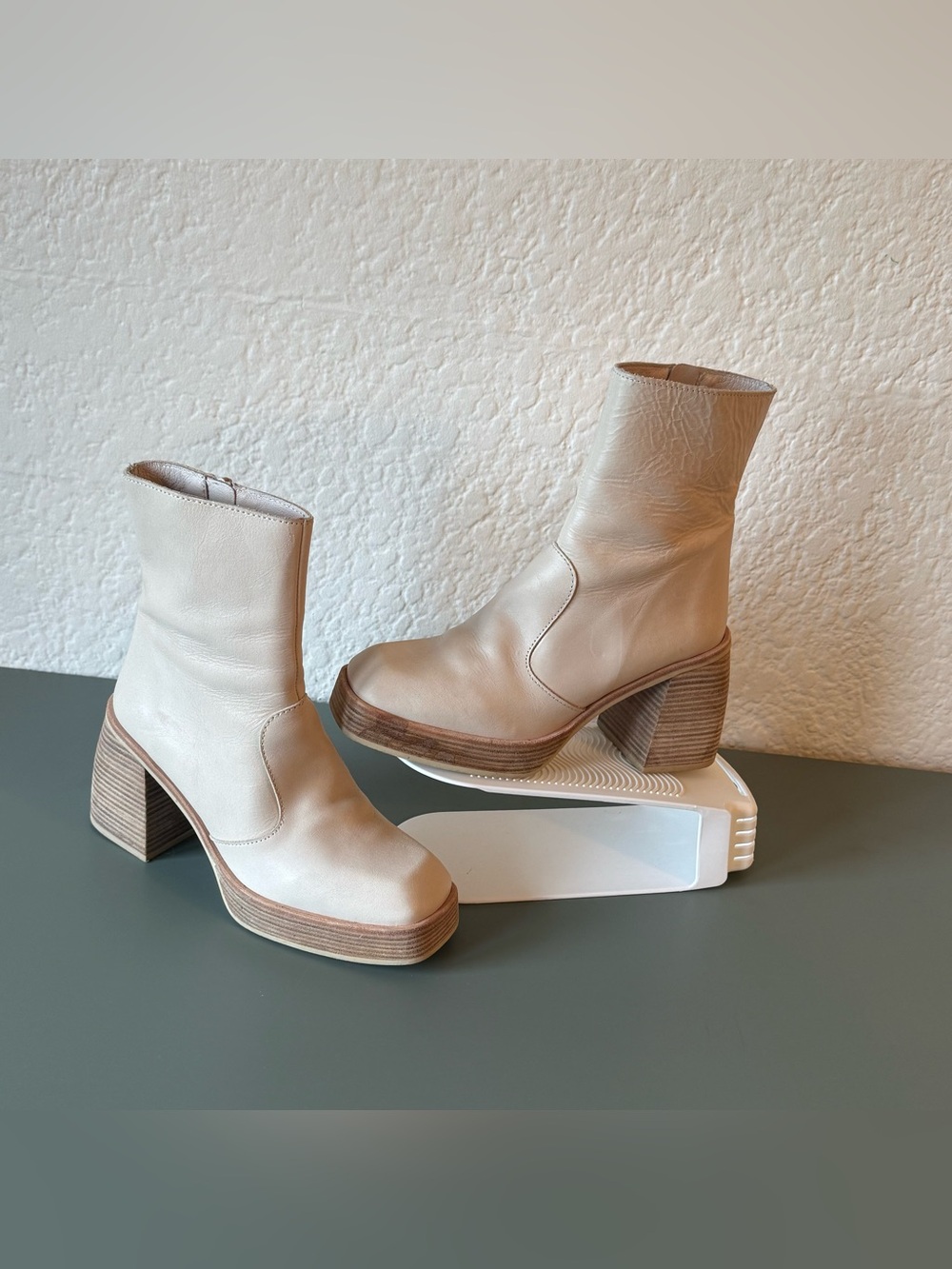 FREE PEOPLE Ruby Platform Ankle Boot Bone Leather Western Campus size 39